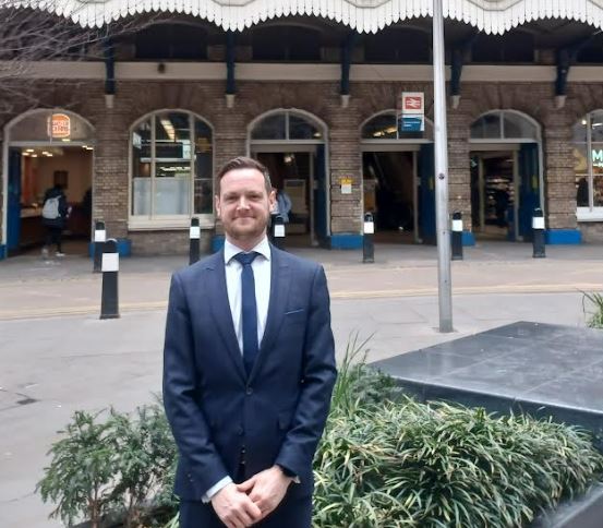  6410354562a34 6410354562a36phil Leney.jpg