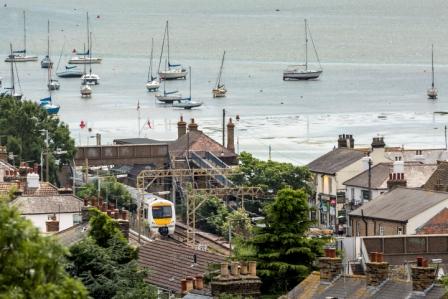  6735dbc7890aa 6735dbc7890abc2c Train At Leigh.jpg